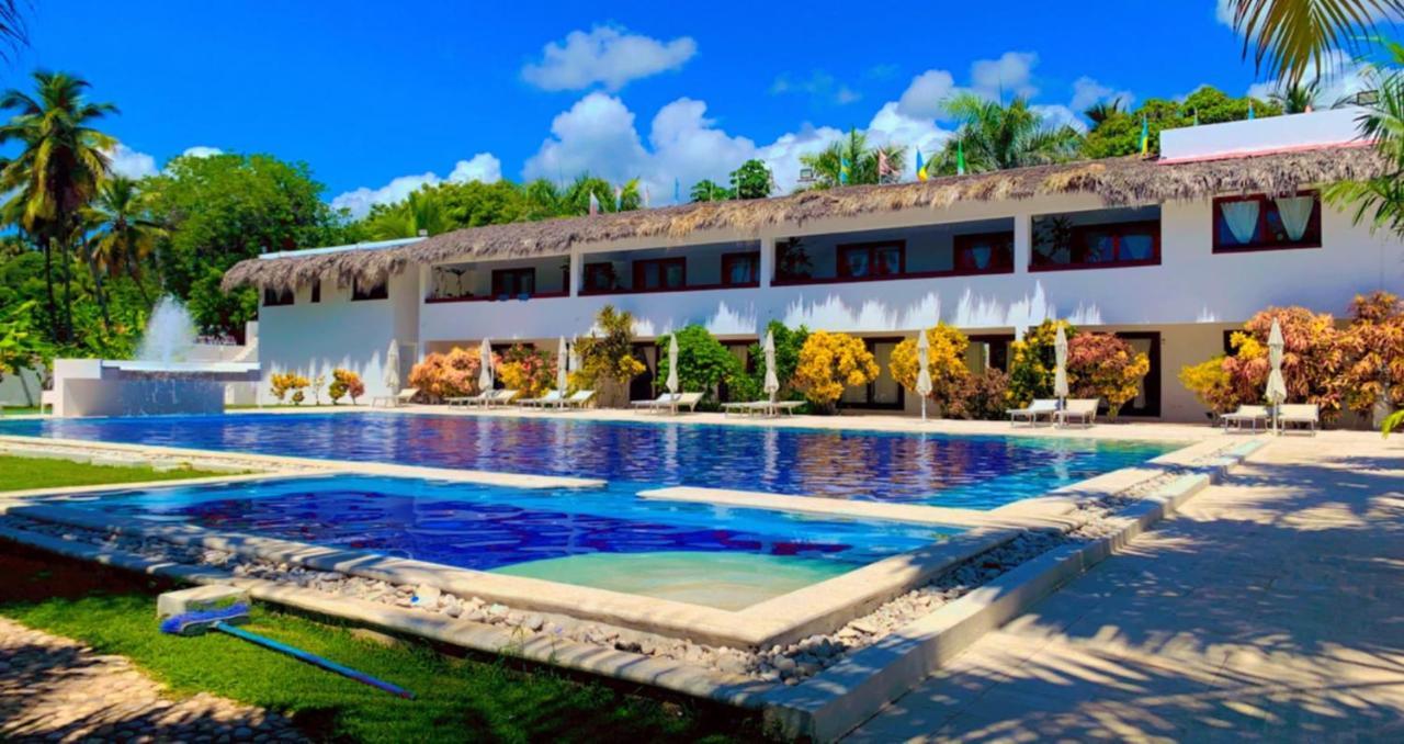 Oasi Encantada - Beach Resort Barahona Bagian luar foto