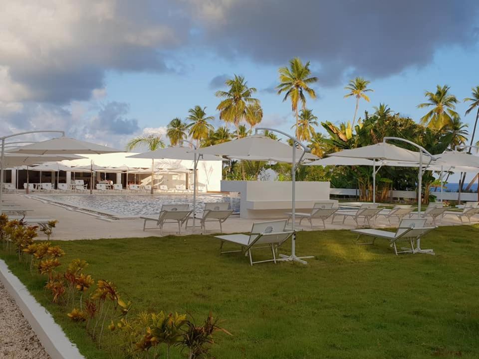 Oasi Encantada - Beach Resort Barahona Bagian luar foto